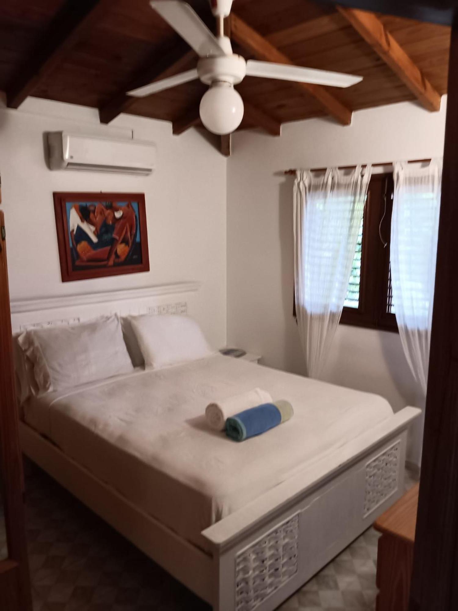 Cozy Oceanfront Villa With Direct Beach Access Las Terrenas Exterior foto